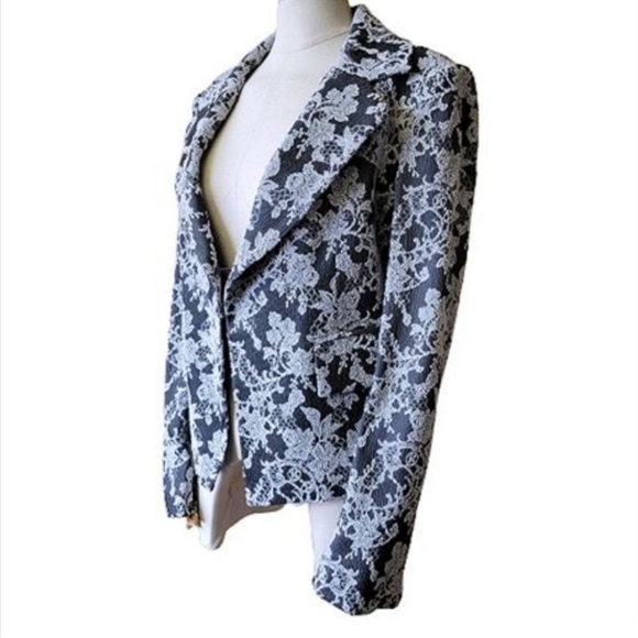 Plein Sud Jeanius Double Button Toggle Floral Lace Blazer - Picture 2 of 11